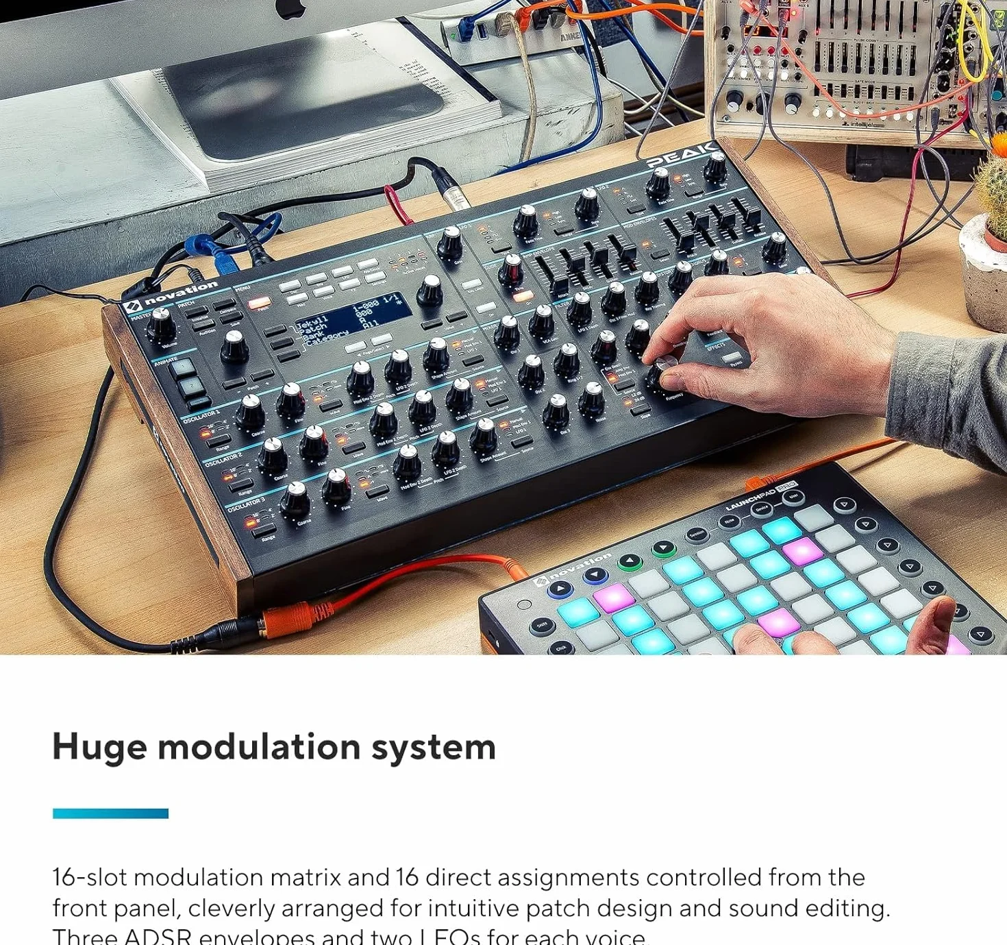 Novation Peak Sintetizador de escritorio polifónico de ocho voces.