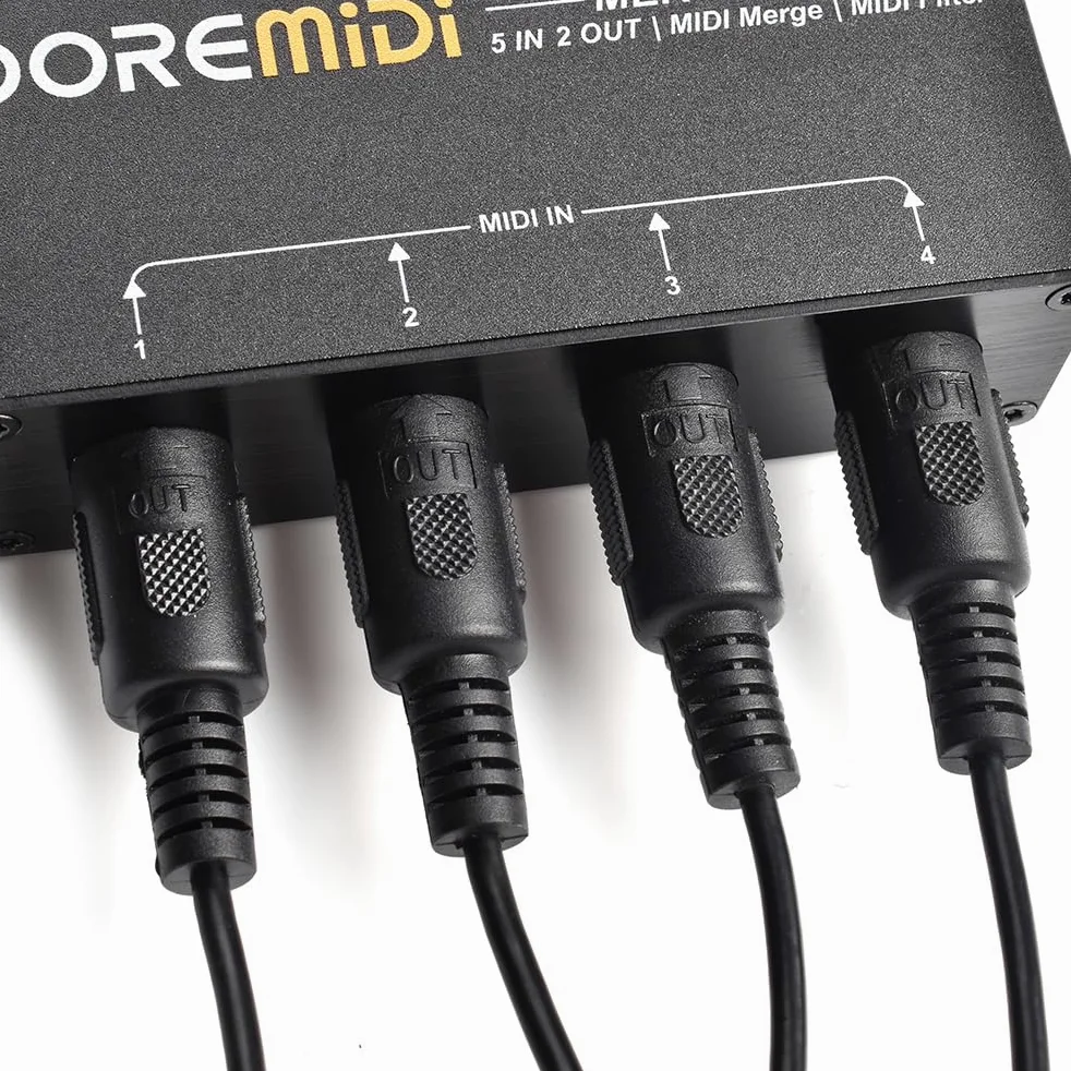 MERGE-5 Pro puede fusionar hasta 5 señales de entrada MIDI en 1 flujo de datos MIDI que se puede emitir directamente a través de 2 interfaces MIDI