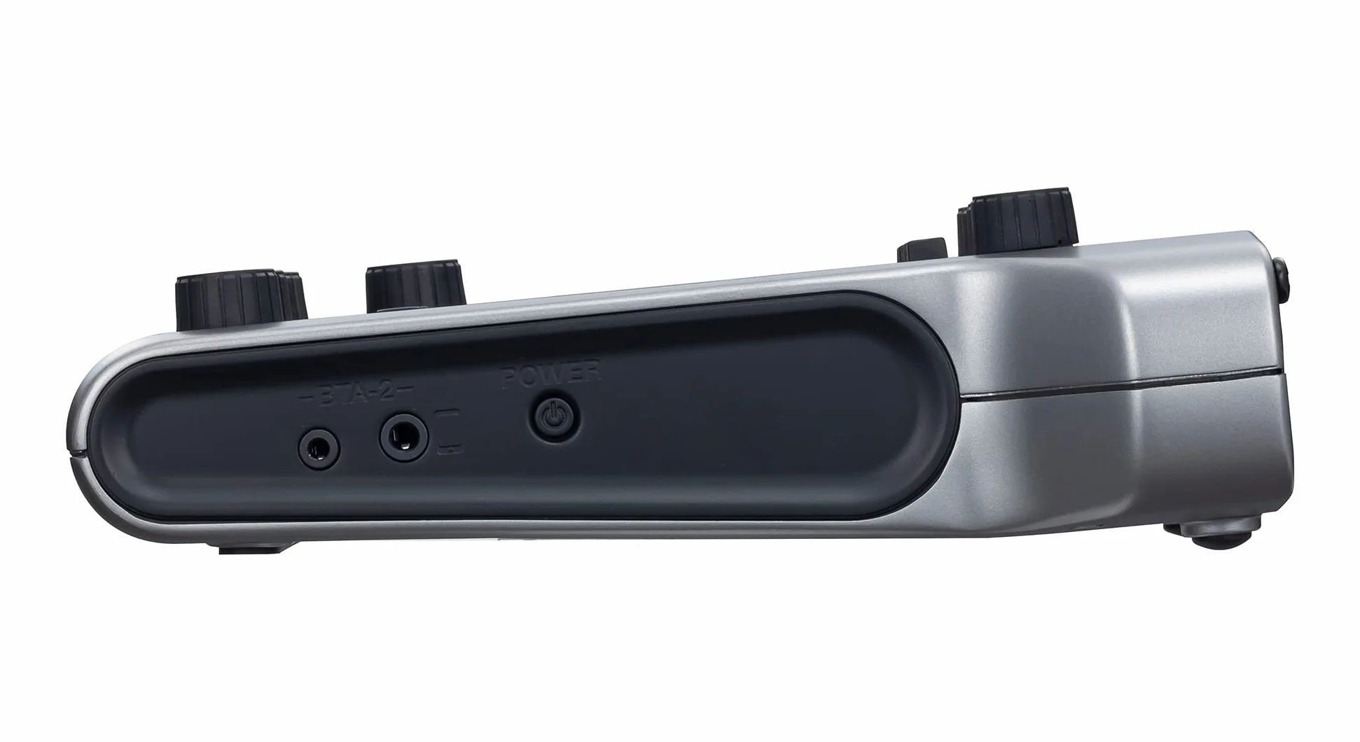 Zoom PodTrak P4 Grabador para Podcast, alimentado por pilas, 4 entradas de micro, 4 salidas de auriculares, entradas Phone y USB para entrevistas en remoto, Sound Pads, interface de audio 2-in/2-out