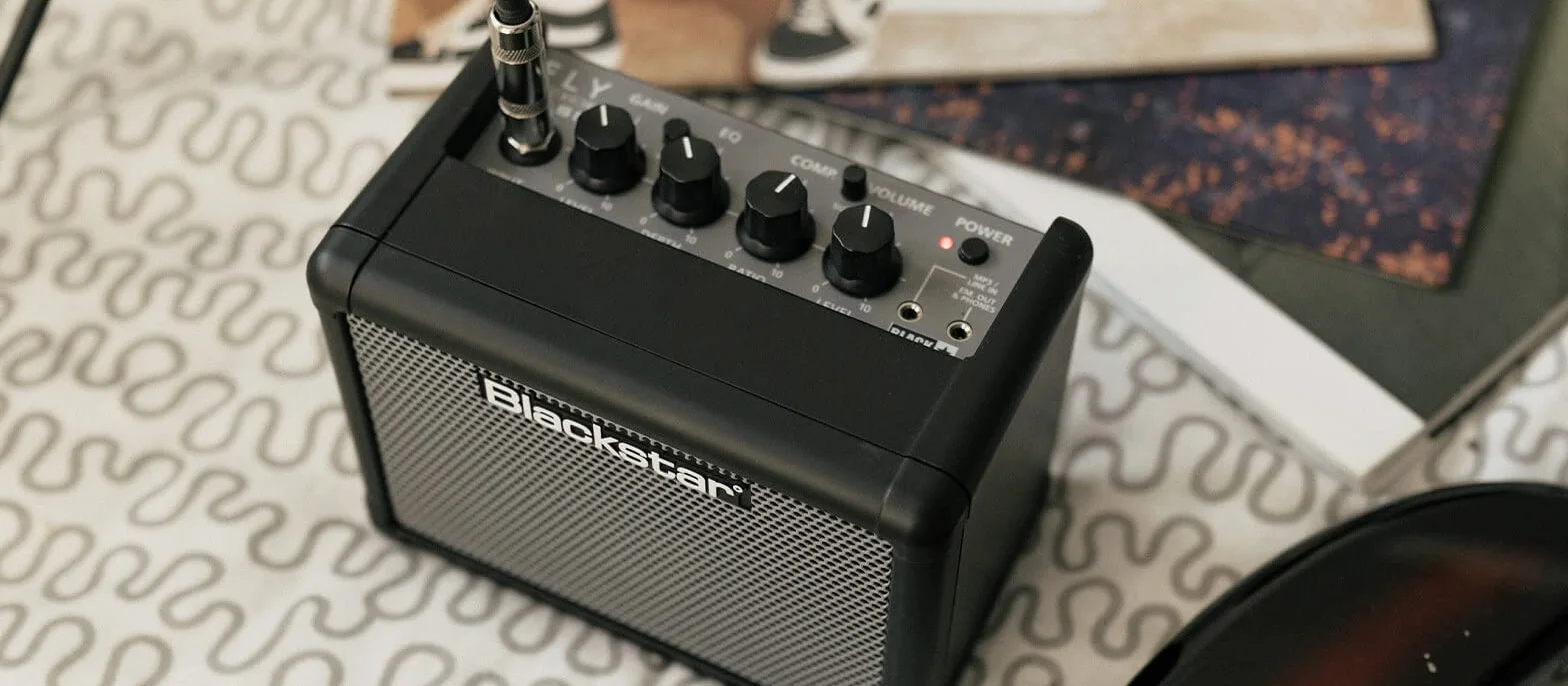 Blackstar Fly 3 Guitarra Bajo Batería Portátil 3 Watt Powered Mini Amp MP3 Line In & Headphone Line Out