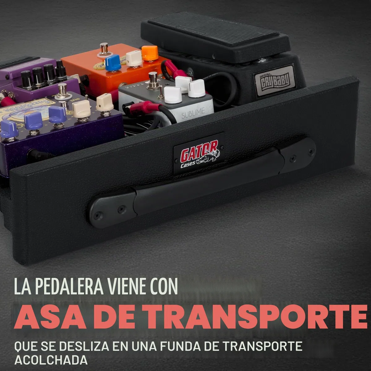 Gator Cases Pedalboard de Madera con Bolsa de Nylon y Bolsillo Externo. 18 x 12" (GPT-BLACK)