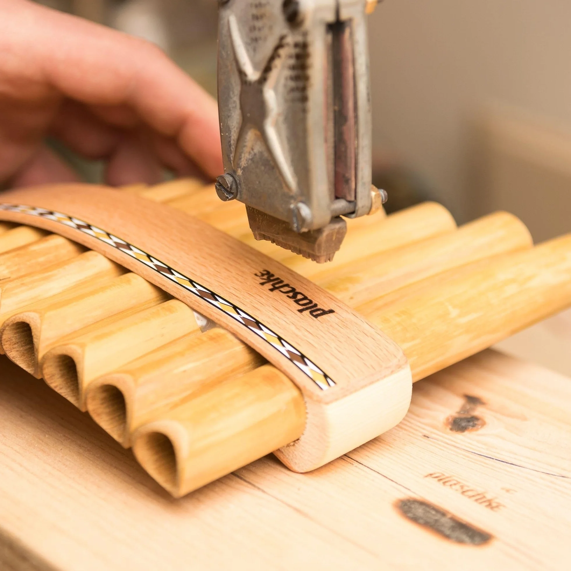 Plaschke Zampoña, Flauta de pan con cinturón de madera, hecha a mano con libro, made in Italy, 10 tubo