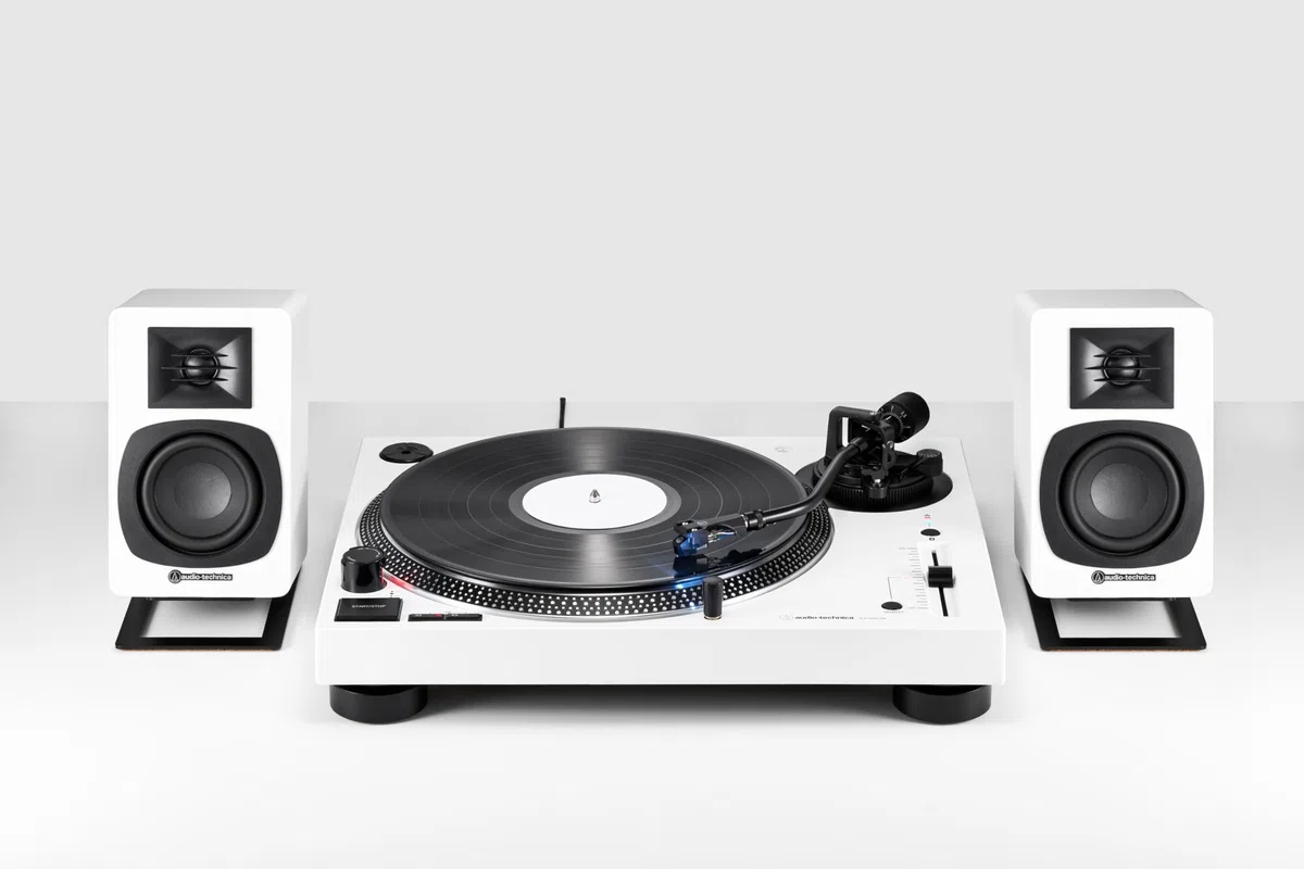 Audio-Technica AT-LP120XBTUSBWH Tocadiscos de accionamiento directo (Bluetooth y USB) blanco