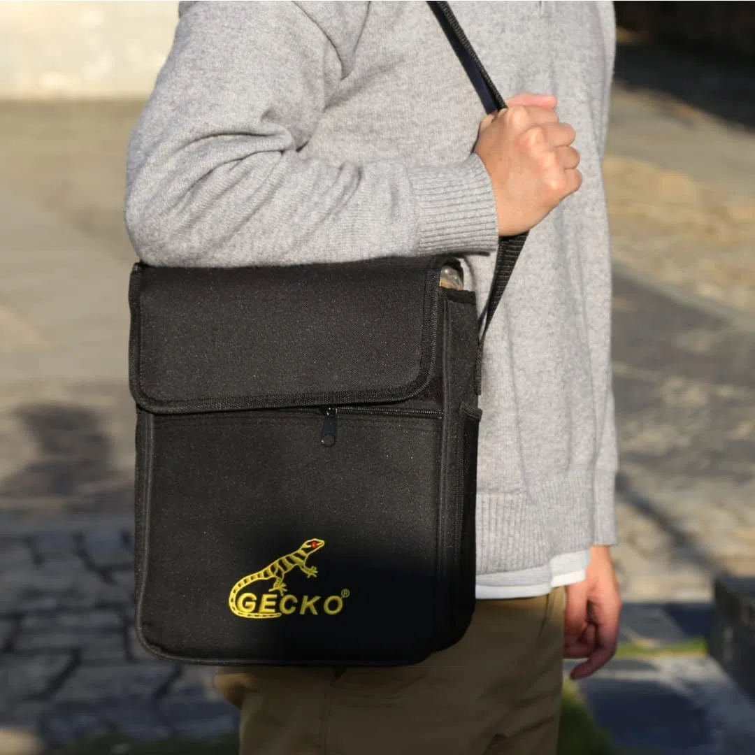 Cajón portátil con bolsa y correa, cajón de viaje ligero con cuerdas de guitarra, sonido resonante (9,4 x 22,9 x 29 cm, 1 kg, madera de cebra diseñada)