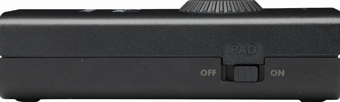 Interfaz de audio portátil USB-C Fender Link I/O, ideal para guitarra eléctrica, cabe en el bolsillo y ofrece audio bidireccional impecable a través de conexión USB.
