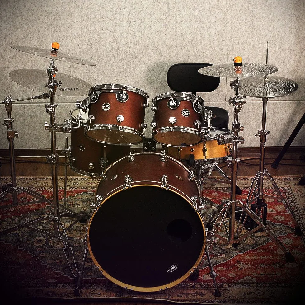 SONICAKE Juego de platillos de bajo volumen 14" HiHat+16" Crash+18" Crash+20" Ride Cymbal Set Plata 5 piezas con bolsa de cadera y accesorio