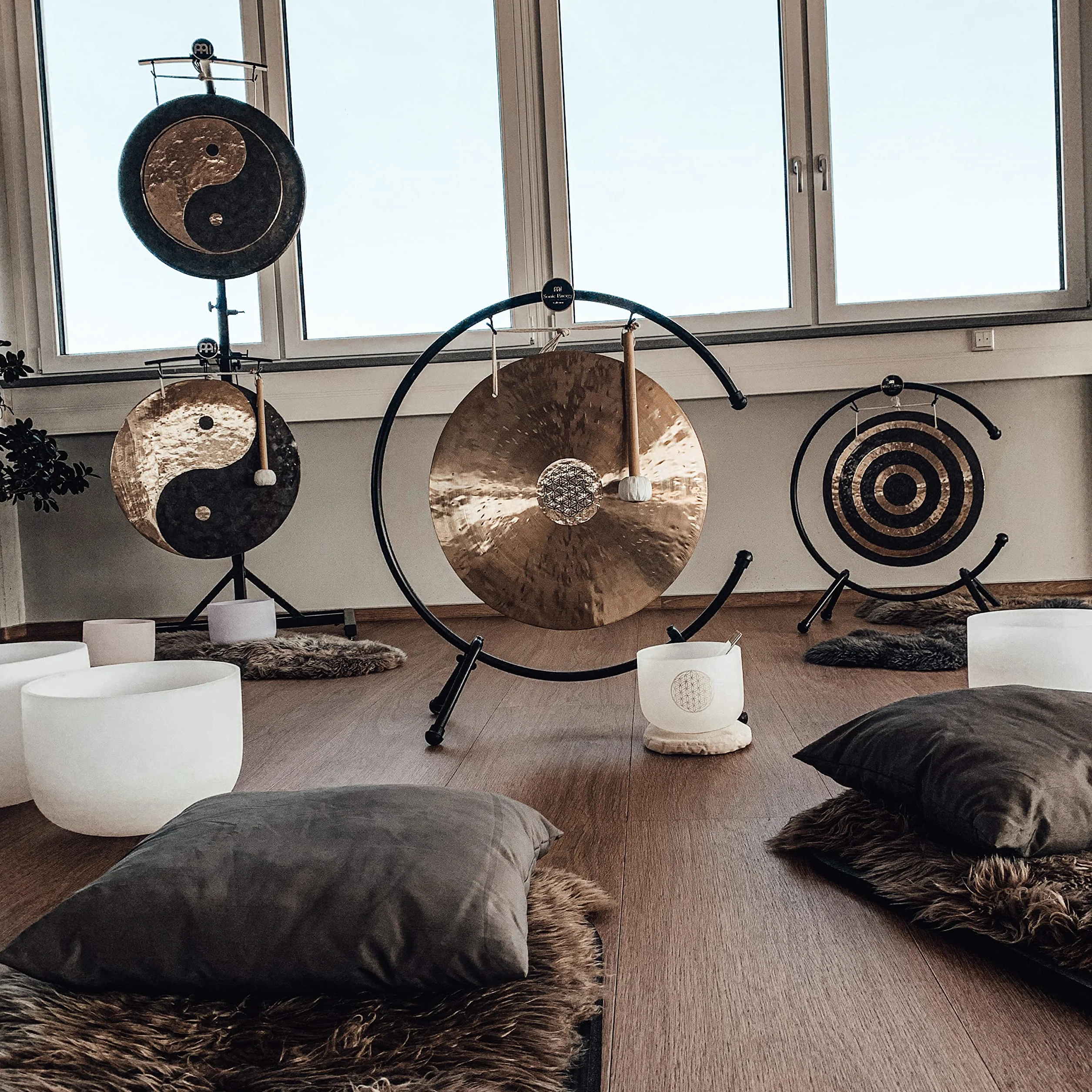 Gong de viento de 16 pulgadas con batidor, flor de la vida, para terapia de curación de sonido, meditación y yoga, aleación de bronce, 2 años de garantía